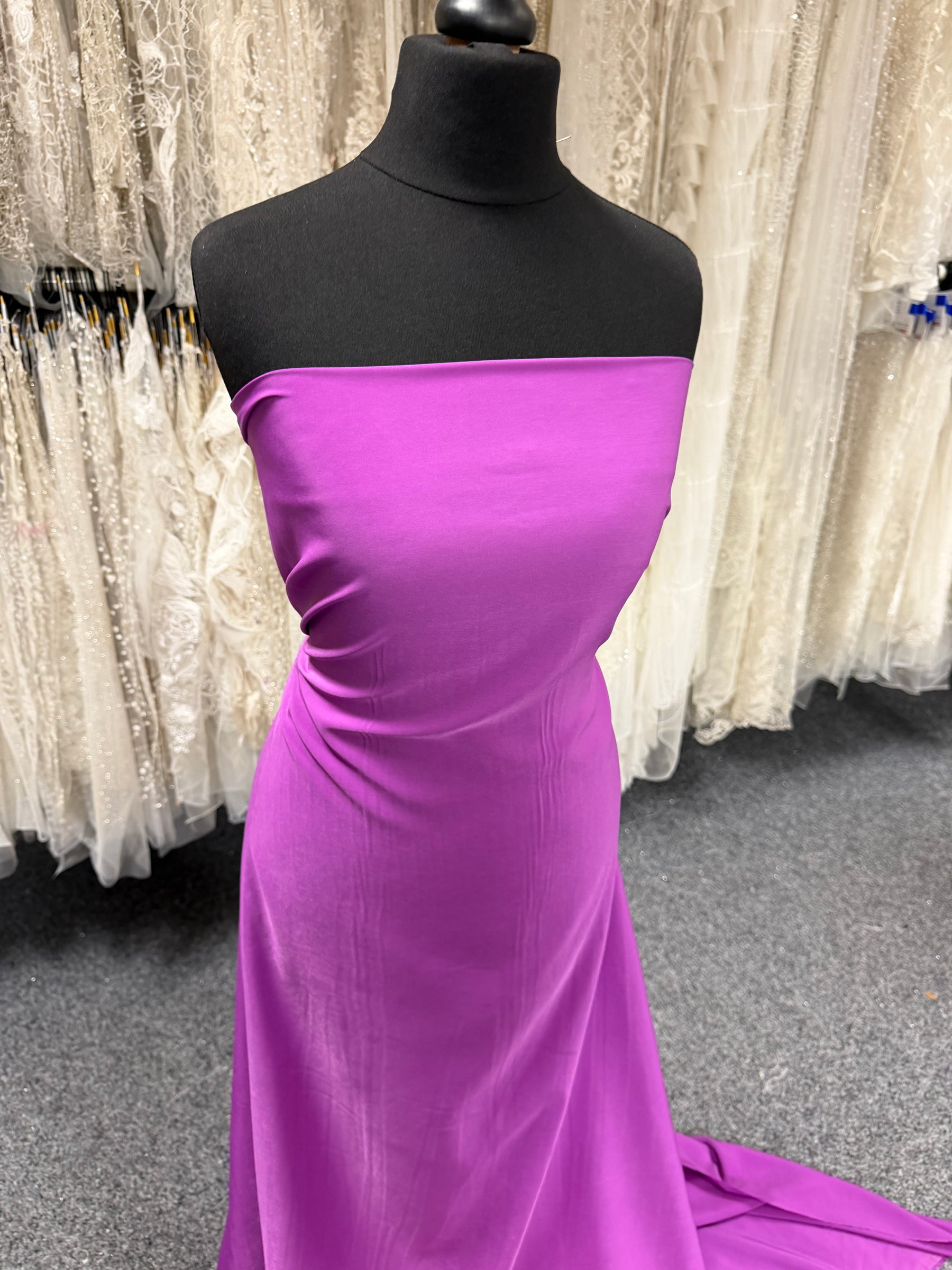 Satin de polyester léger violet cardinal - Juxtaposition