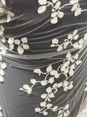 Dentelle brodée de sequins ivoire - EB3042