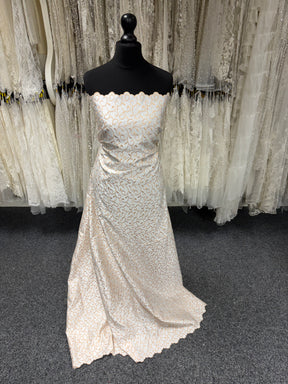 Satin duchesse brodé ivoire/miel - P476