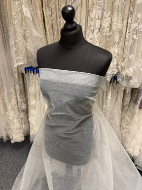 Tulle ivoire à paillettes argentées - P15