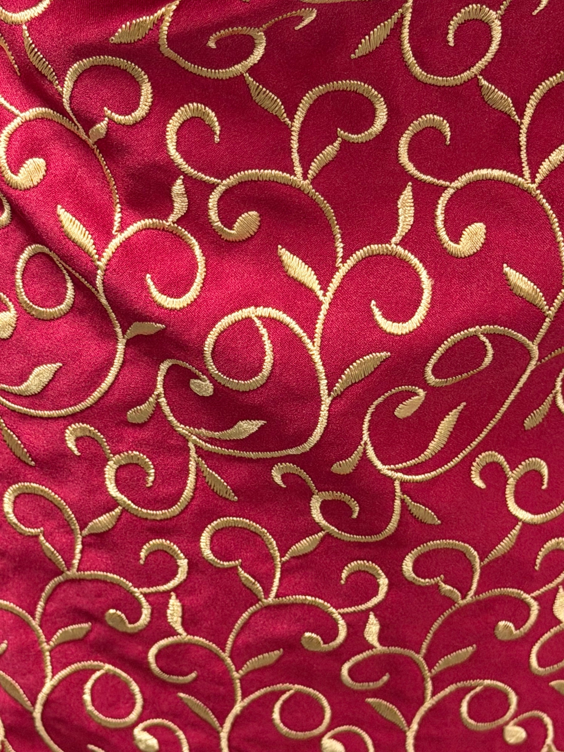 Satin Duchesse Brodé Or Foncé/Vin Clair - P476