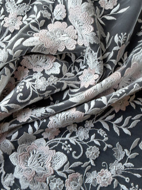 Dentelle brodée ivoire et rose - EB5032