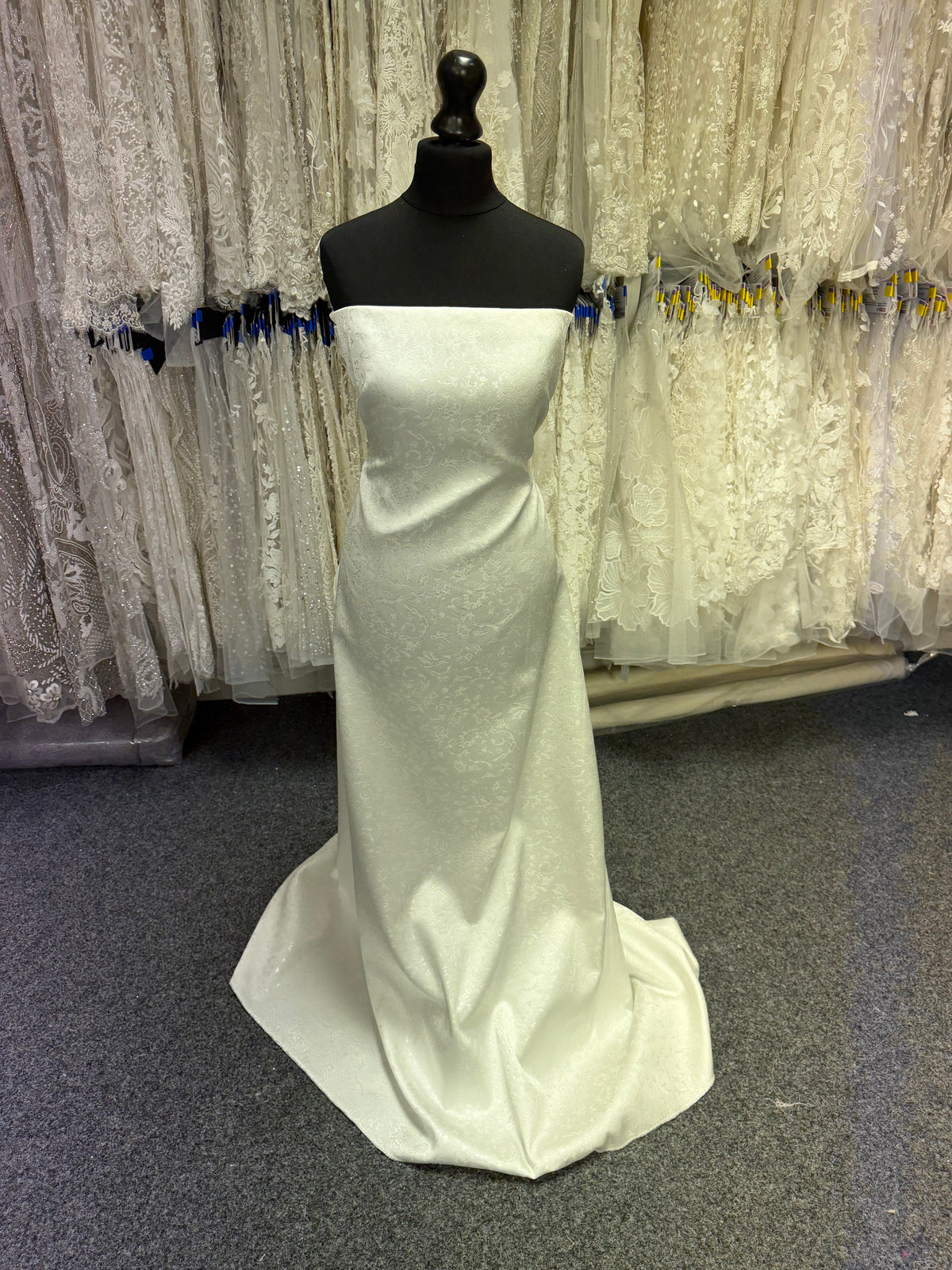Brocade ivoire italien - P658