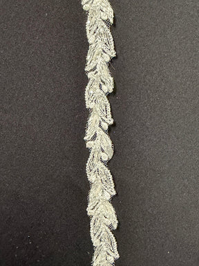 Galon en ivoire perles et paillettes - T930
