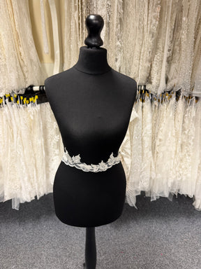 Bordure à perles et sequins ivoire - T928