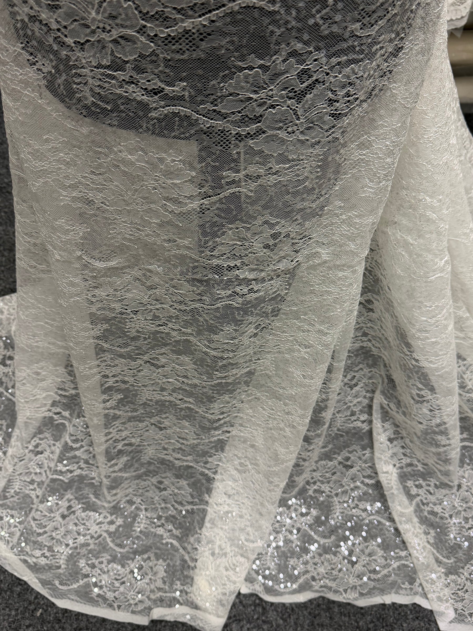 Dentelle à sequins ivoire - LB6003