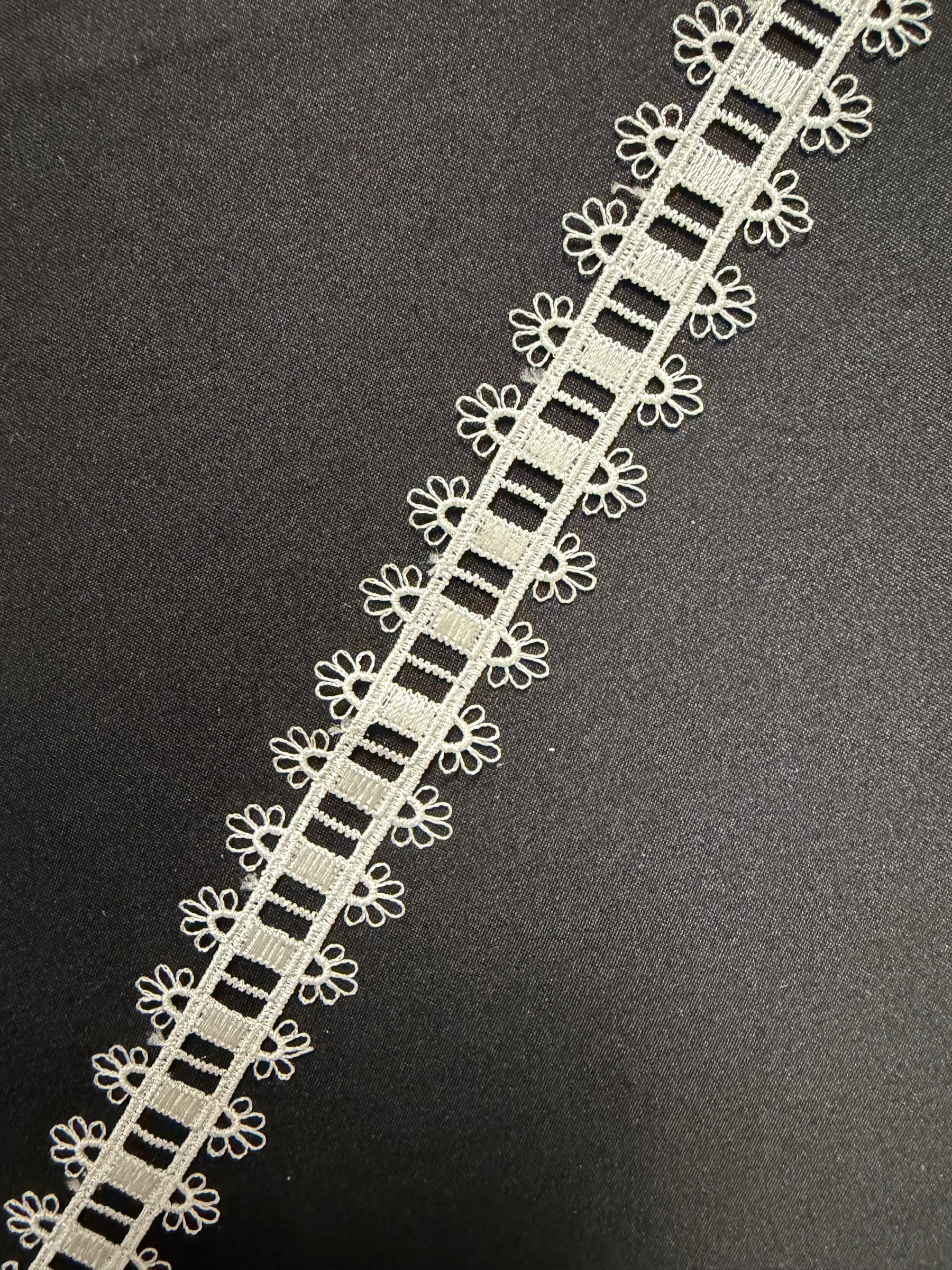Bordure ivoire - T940