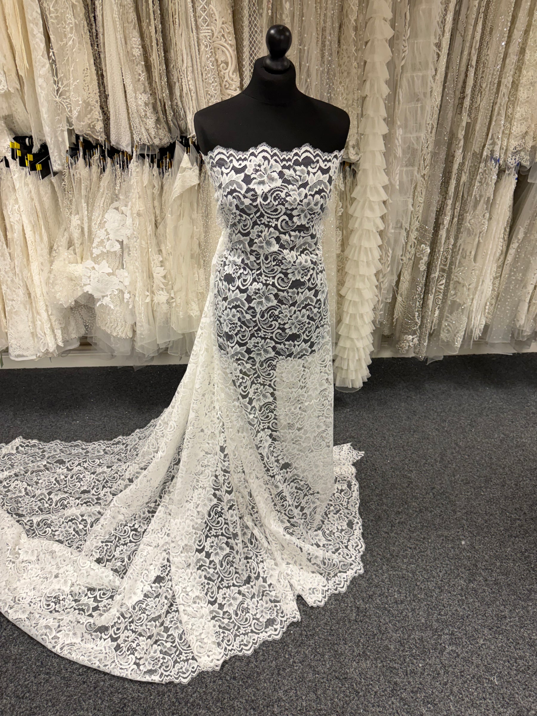 Dentelle ivoire - LA1008