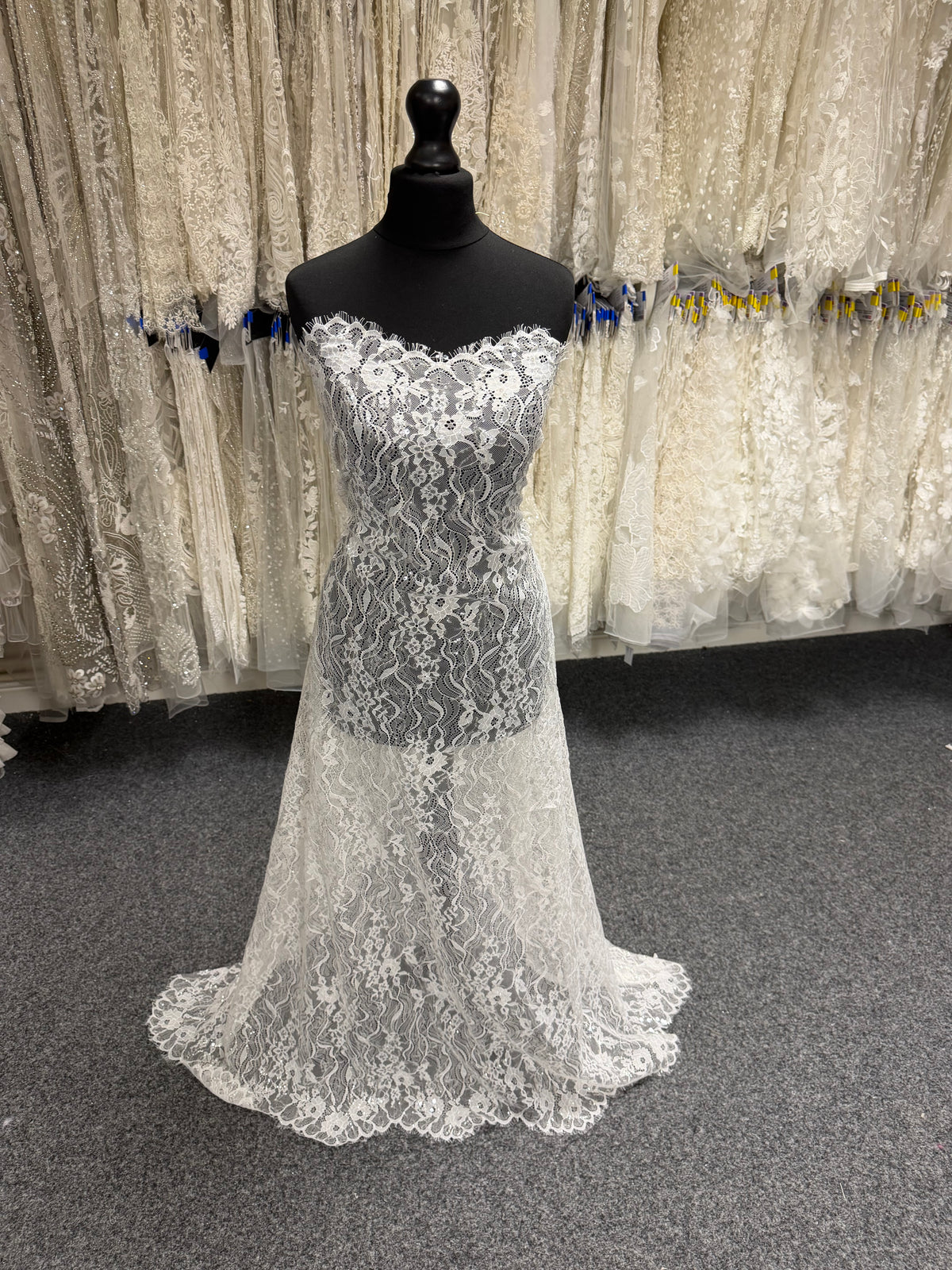 Dentelle à sequins ivoire - LB6005