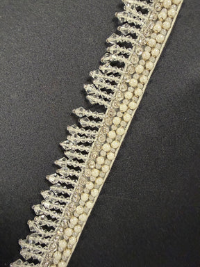 Bordure perlée en cristal ivoire et argent - T823