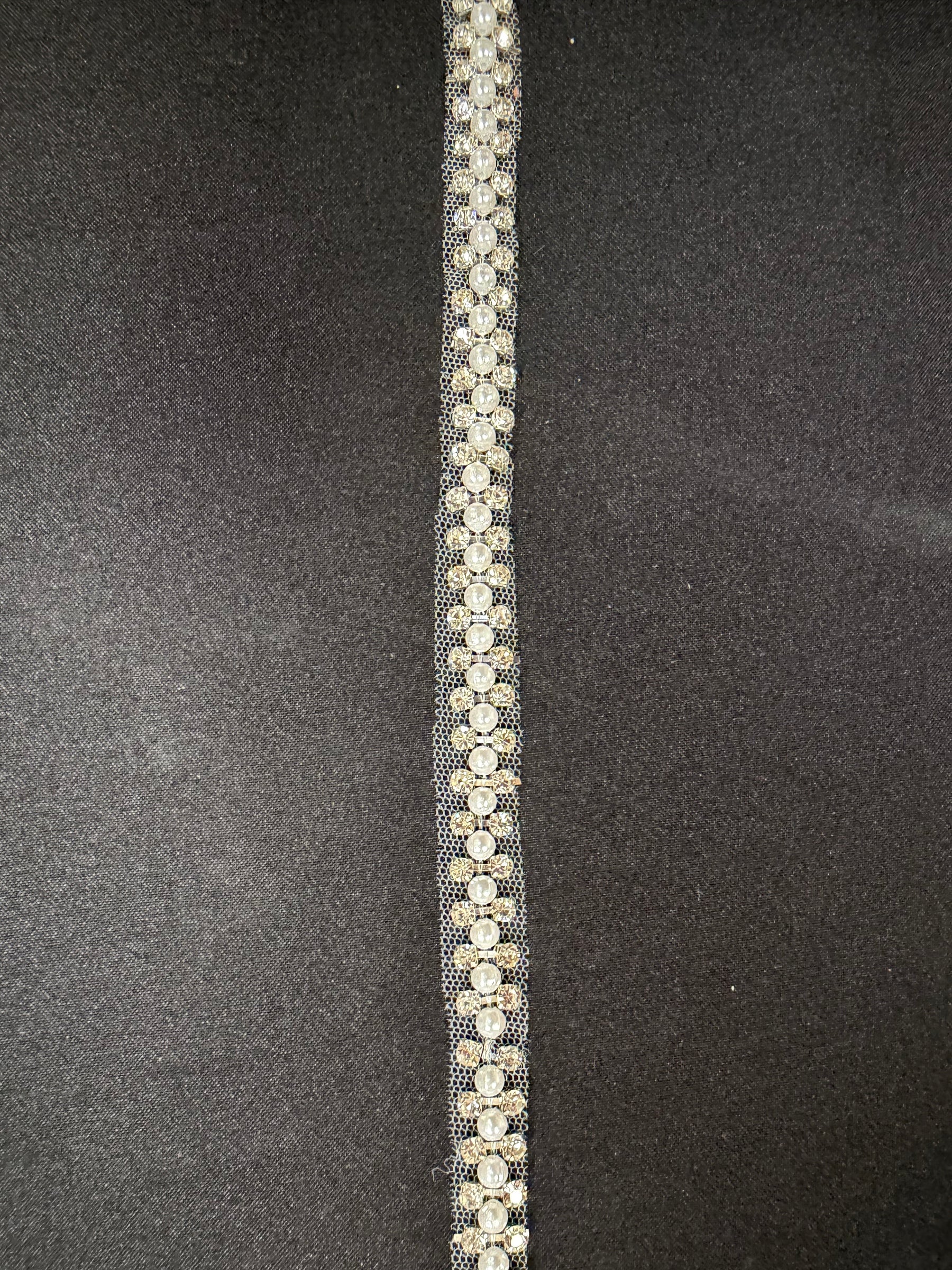 Bordure cristal et perle - T822