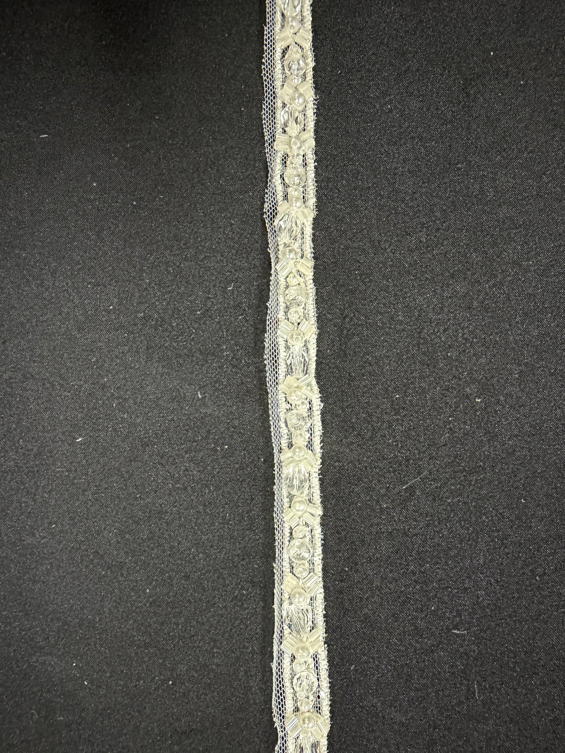 Bordure à perles et sequins ivoire/transparent - T956