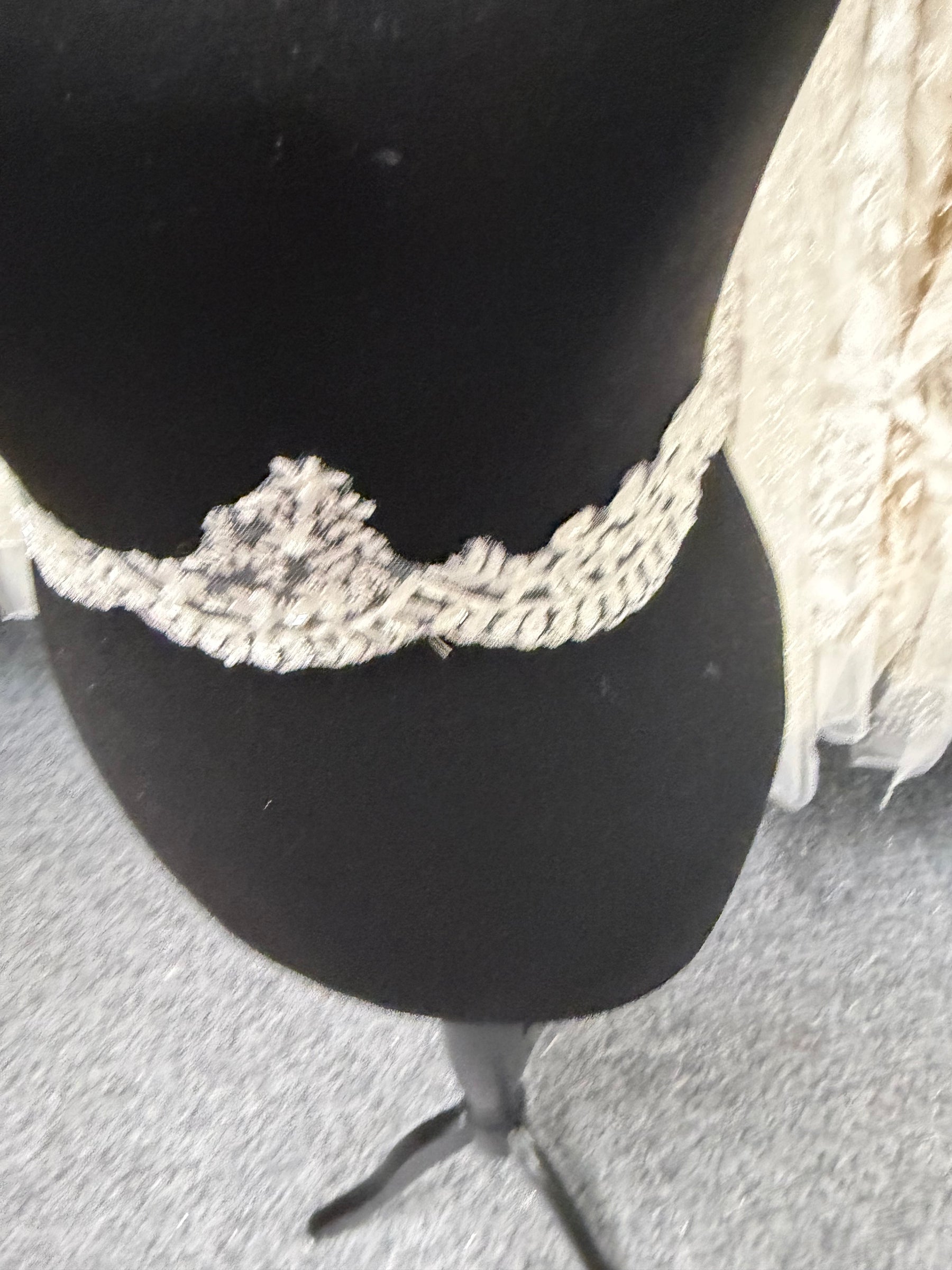 Garniture en perles et sequins ivoire - T838