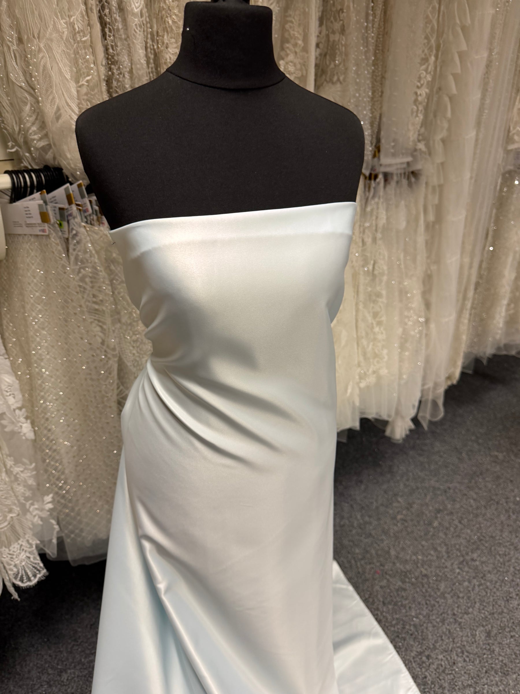 Satin duchesse léger en polyester bleu glacier - P44