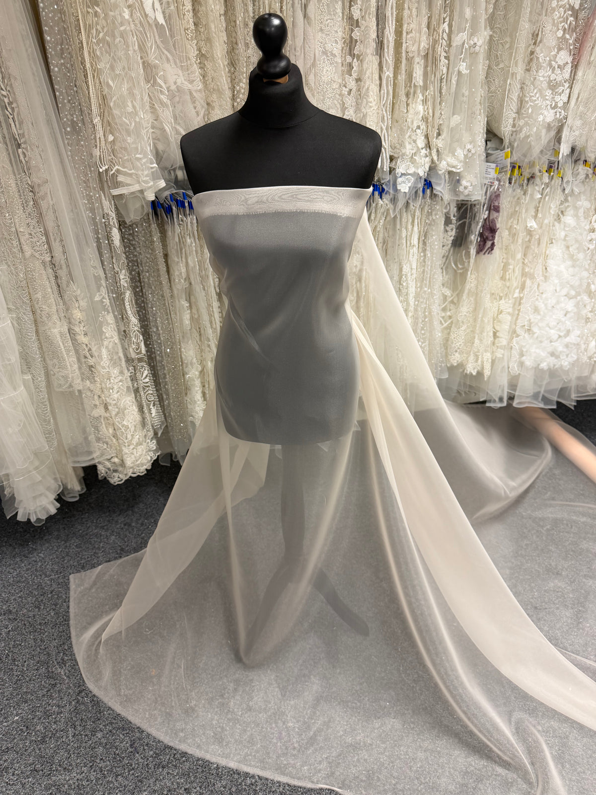 Organza poly-organza champagne clair - P150