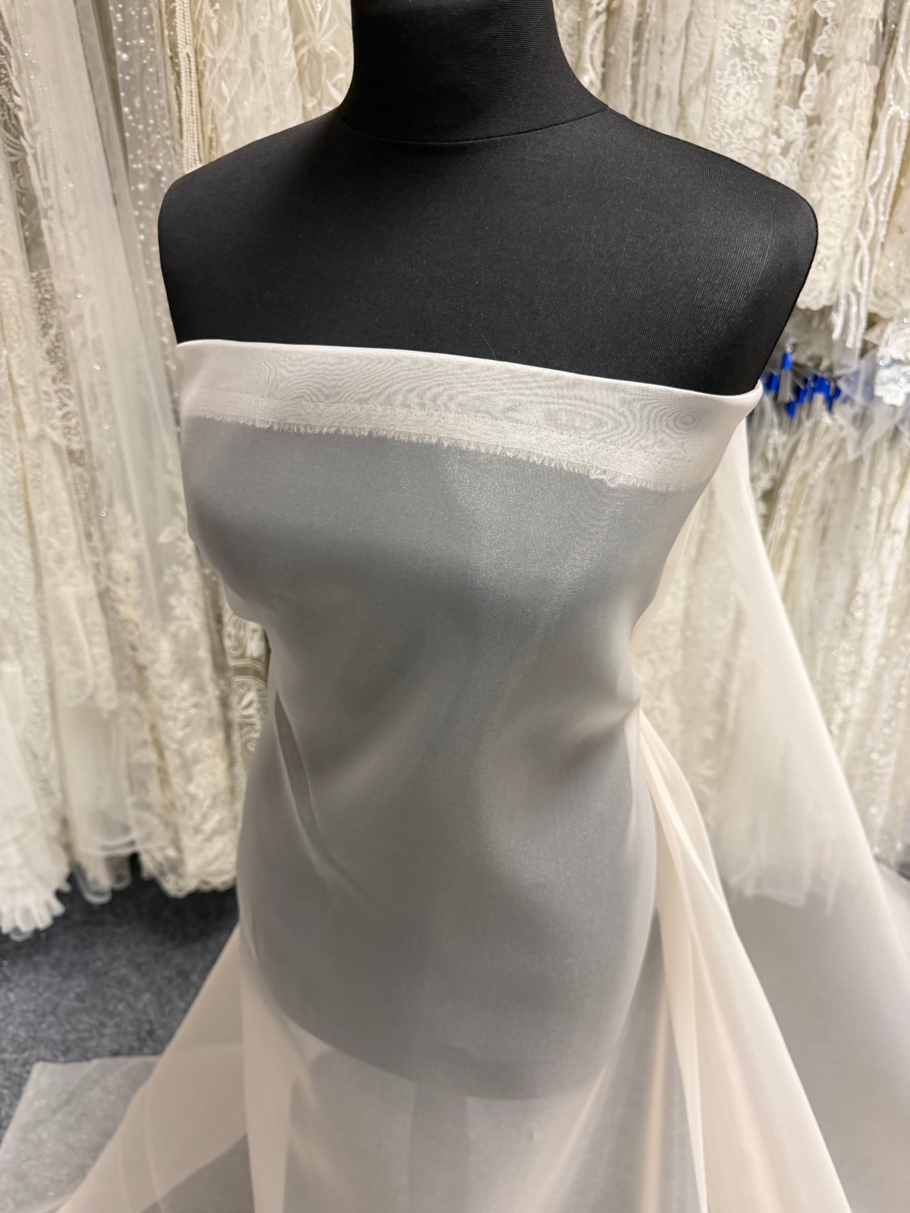 Organza poly-organza champagne clair - P150
