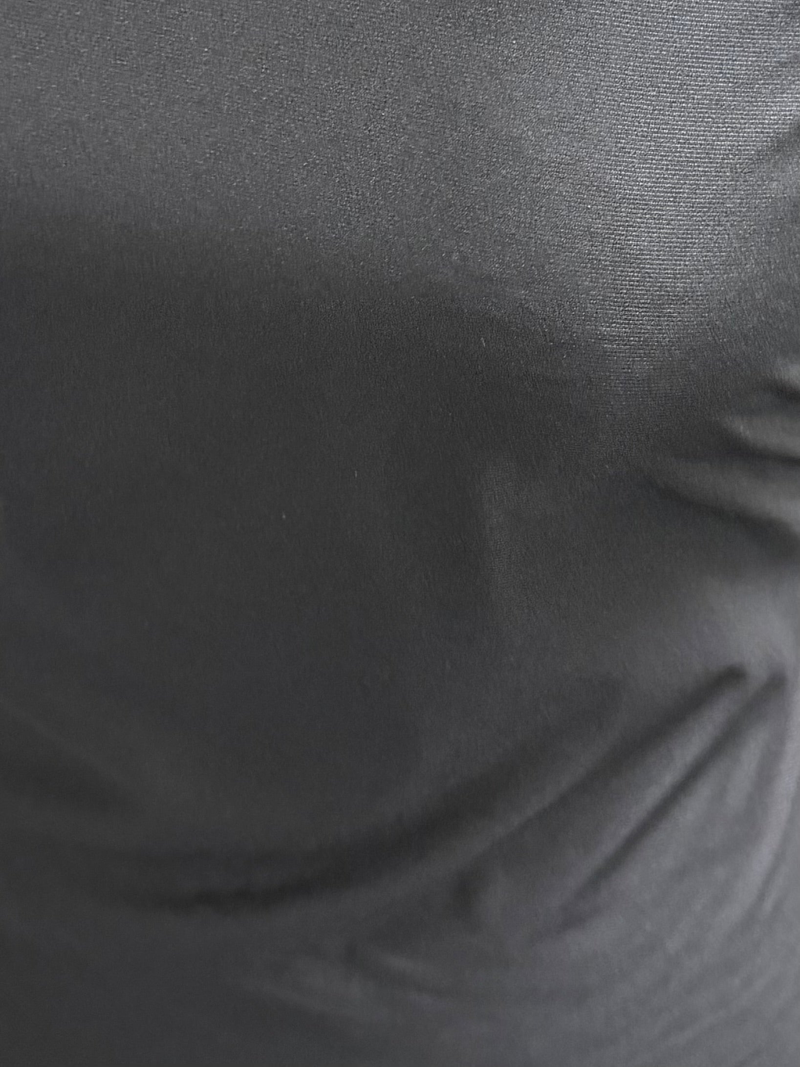 Non-tissé thermocollant noir - IN0001