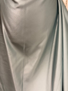 Satin duchesse en polyester vert brumeux - P42
