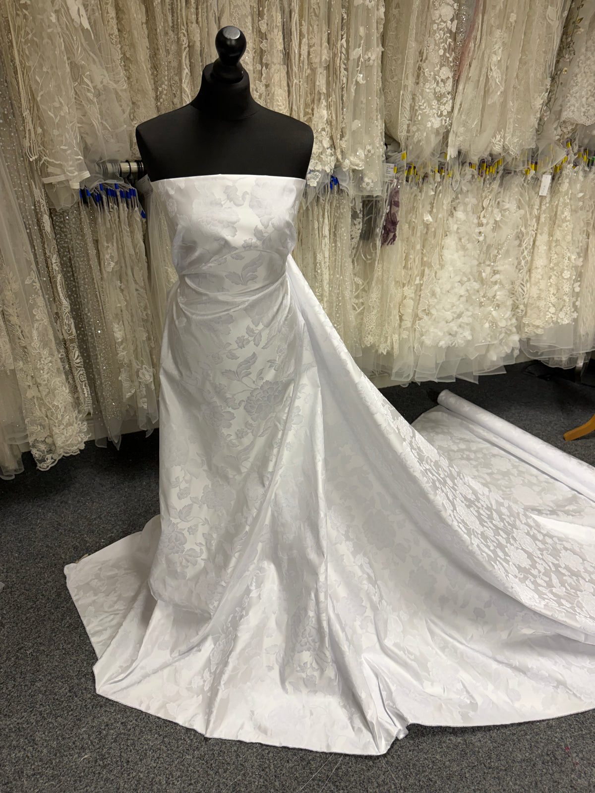 Jacquard italien blanc - P666