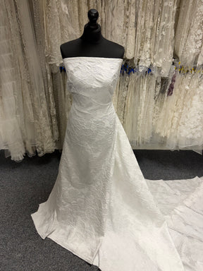 Ivory Cloqué Brocade - Sandown