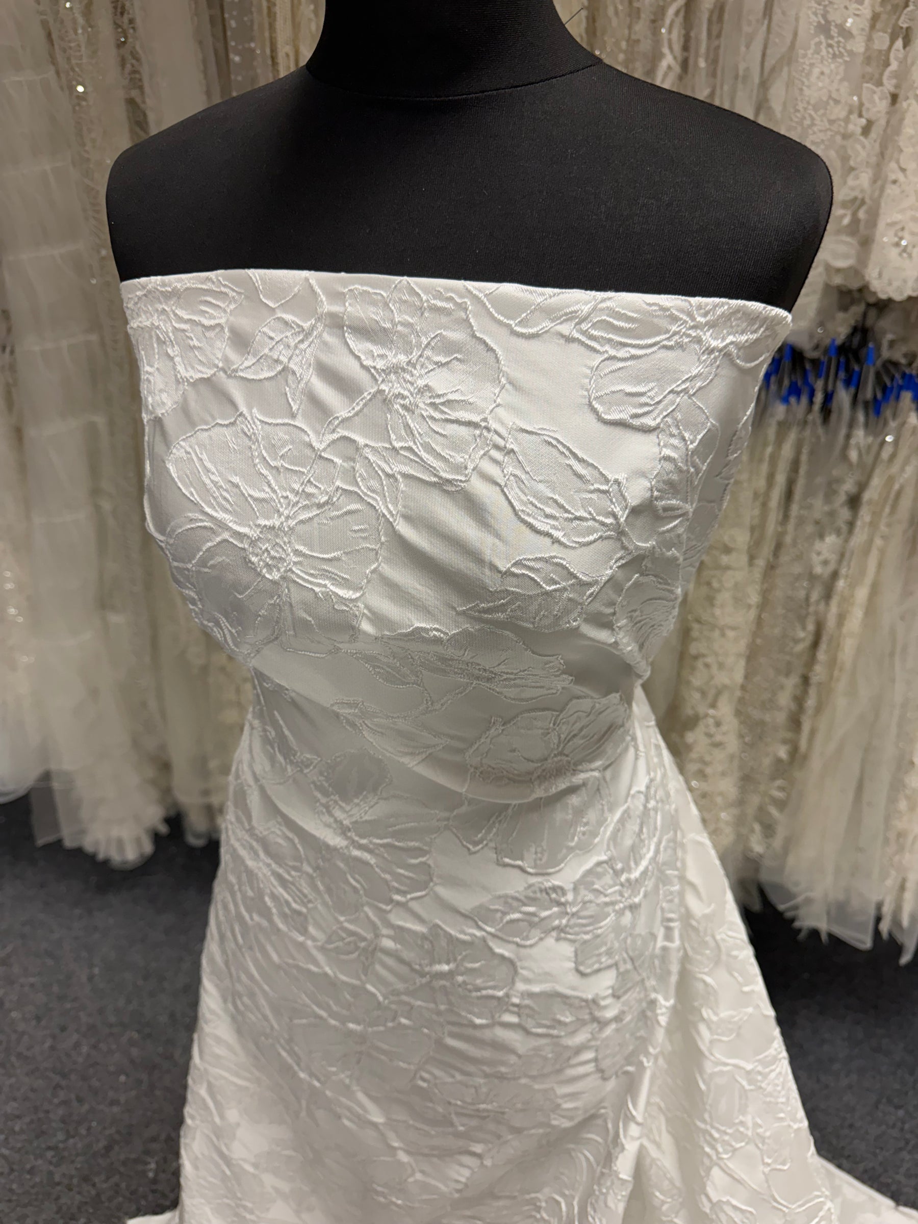 Ivory Cloqué Brocade - Sandown