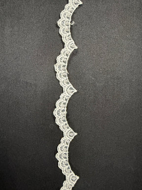 Bordure en dentelle perlée ivoire - T17