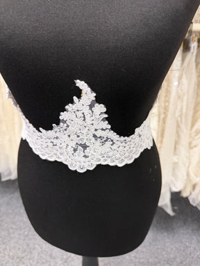 Garniture à paillettes blanches - T837