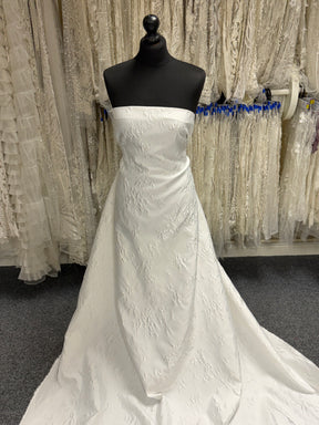 Ivory Cloqué Brocade - Lincoln