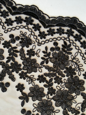 Galon de dentelle en cordon noir - T982