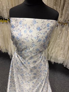 Satin imprimé bleu sur fond ivoire - PR1004