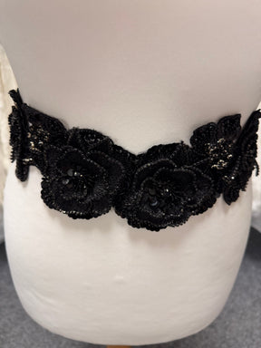Motif 3D à sequins noirs - T549