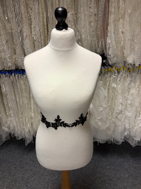 Black Guipure Lace Trim - T552