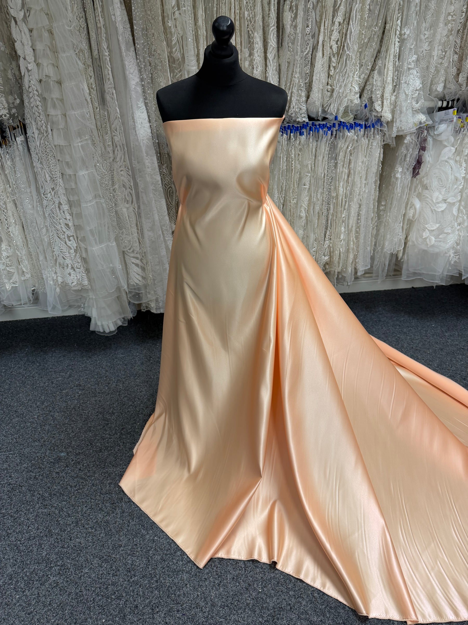 Satin Polyester Abricot - Classique (CF)