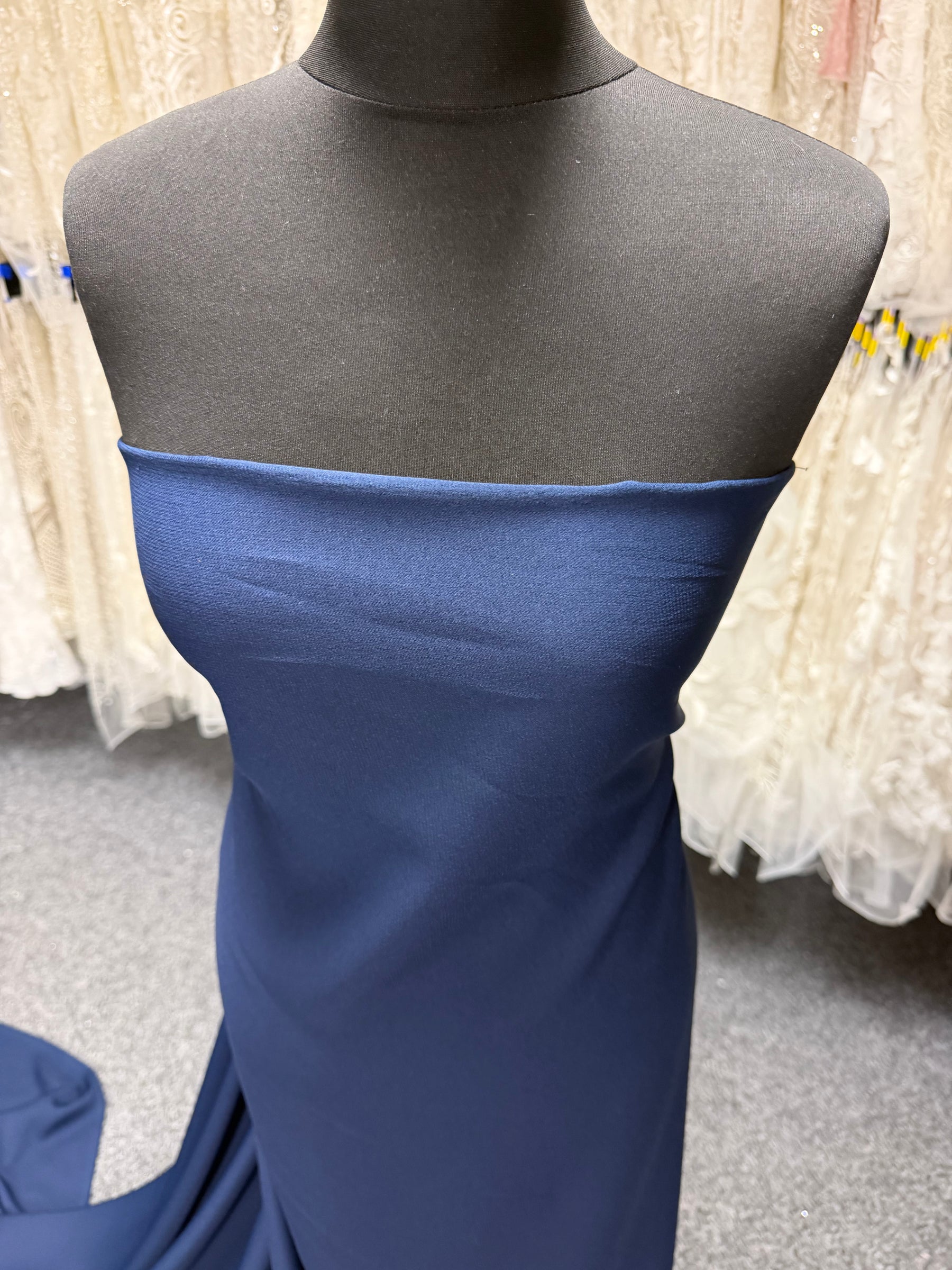 Crêpe polyester marine M/Wt - P59
