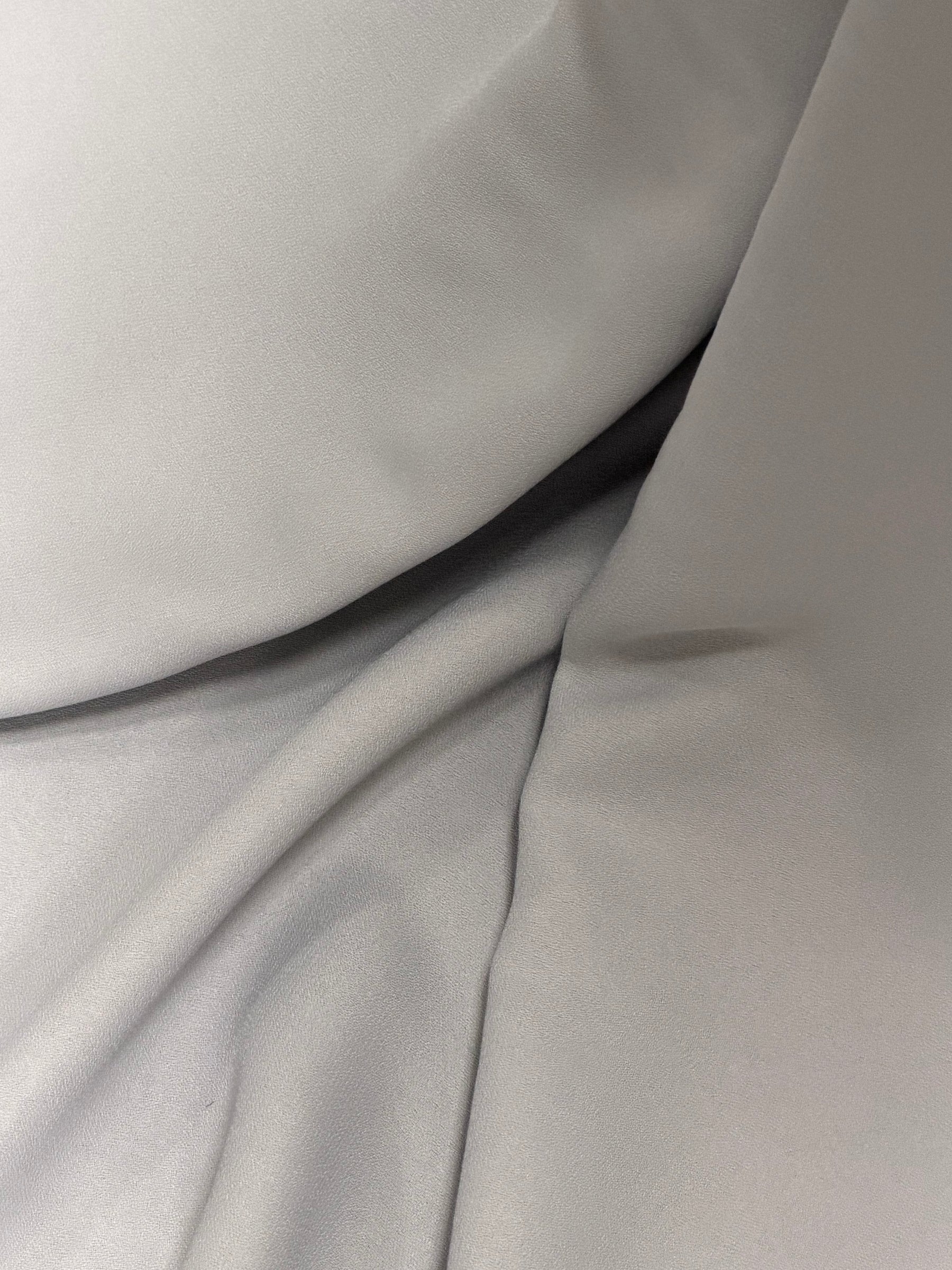 Crêpe de polyester moyen poids couleur canon de fusil - P59