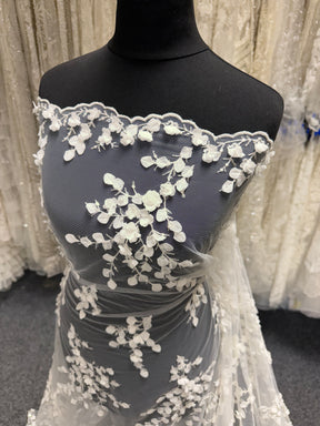 Tulle brodé de sequins ivoire – EB3005