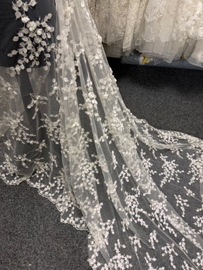 Tulle brodé de sequins ivoire – EB3005