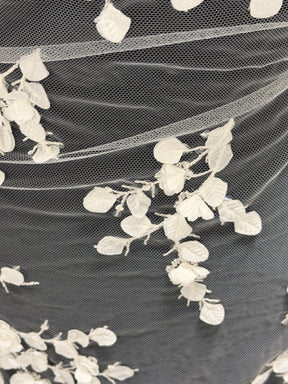 Tulle brodé de sequins ivoire – EB3005