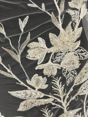 Tulle brodé de perles ivoire - EB1053