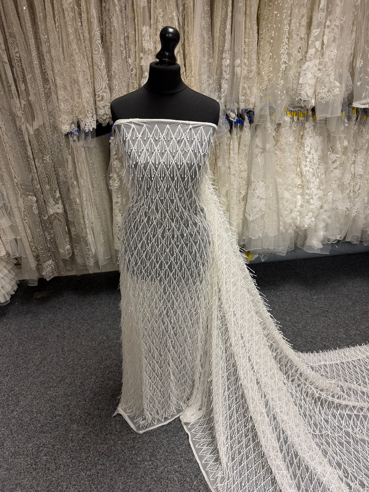 Dentelle 3D brodée ivoire - EB5029