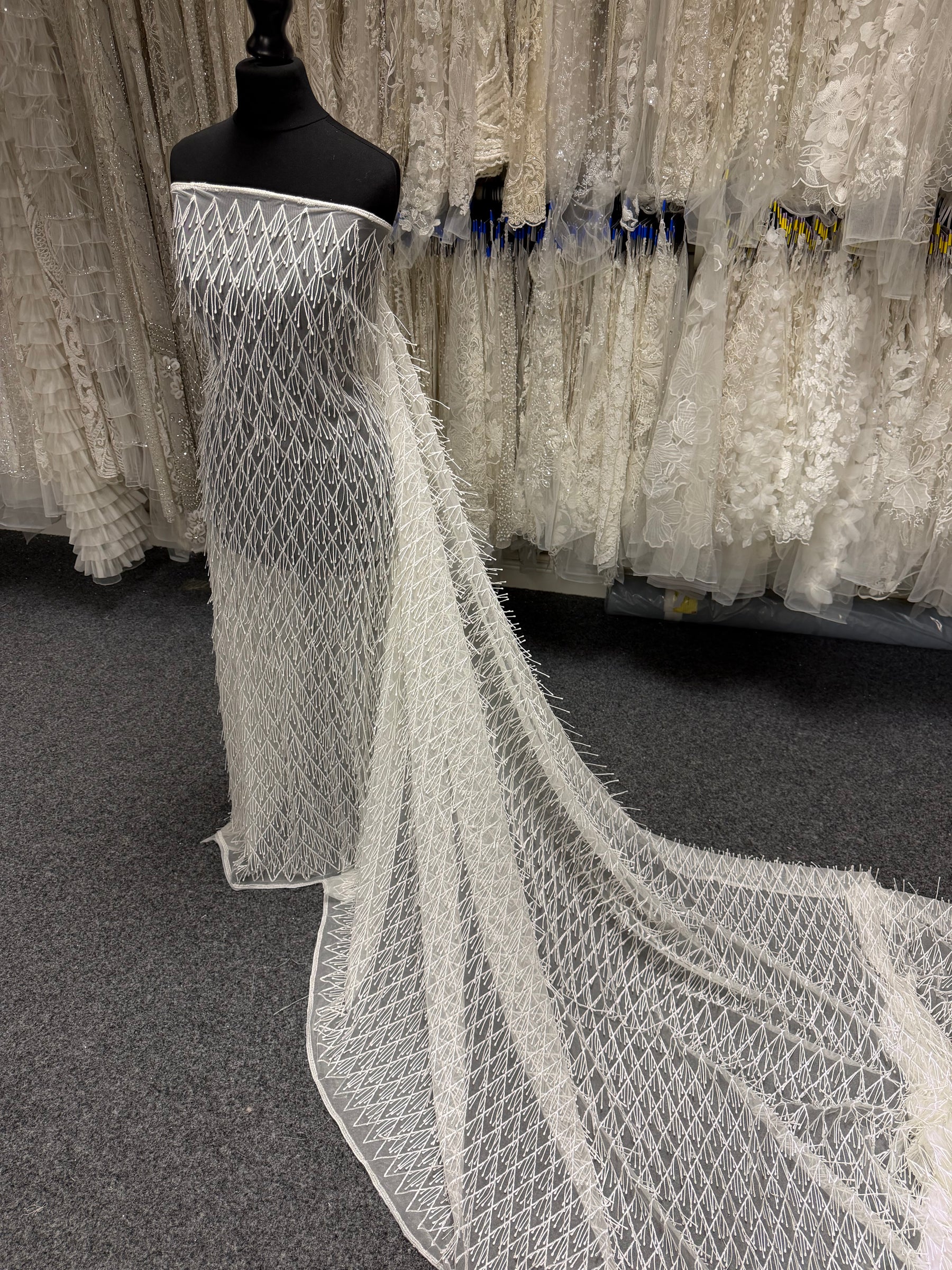 Dentelle 3D brodée ivoire - EB5029