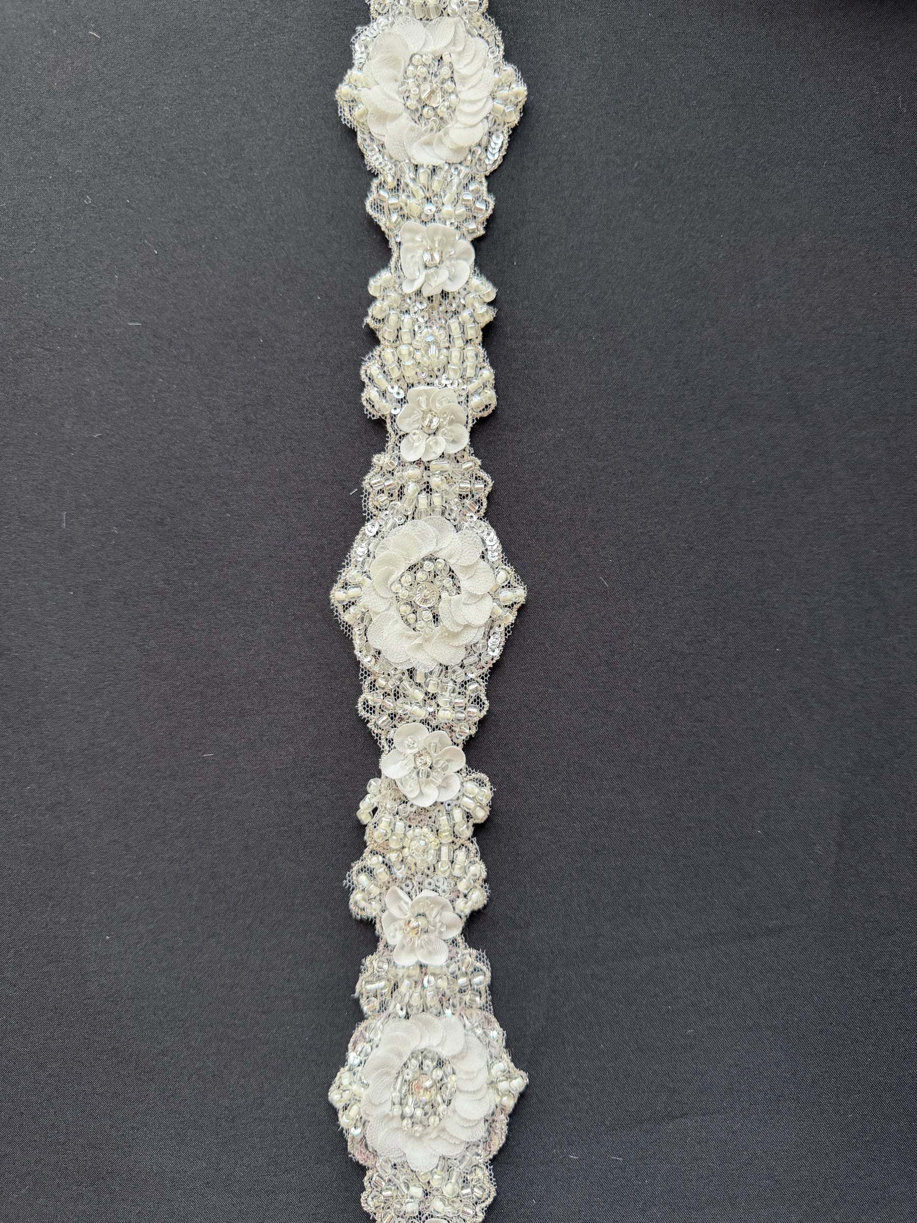 Passementerie dentelle 3D ivoire - T729