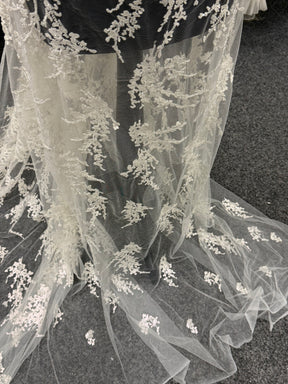 Tulle brodé de perles ivoire - EB1093
