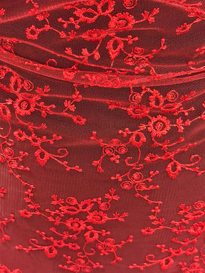 Dentelle brodée rouge - P615