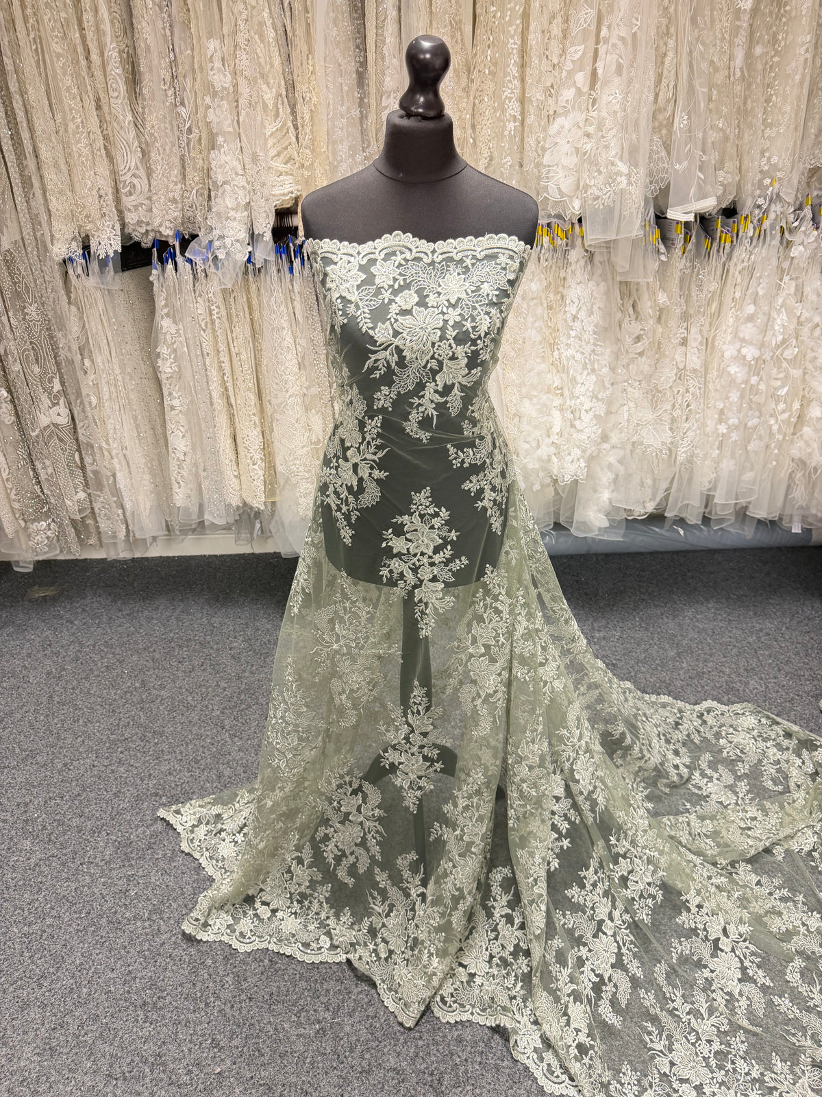 Dentelle à paillettes vert saule - EB3064