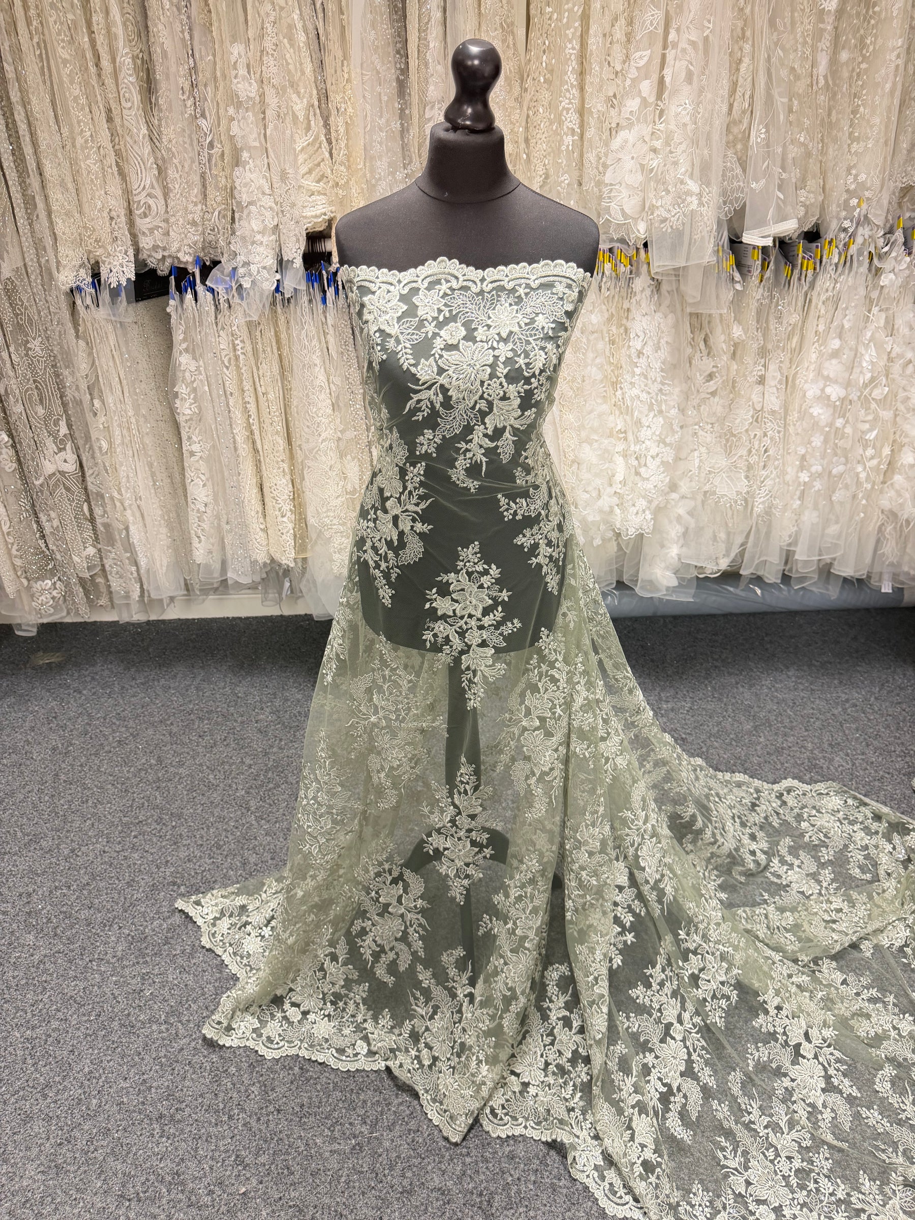 Dentelle à paillettes vert saule - EB3064