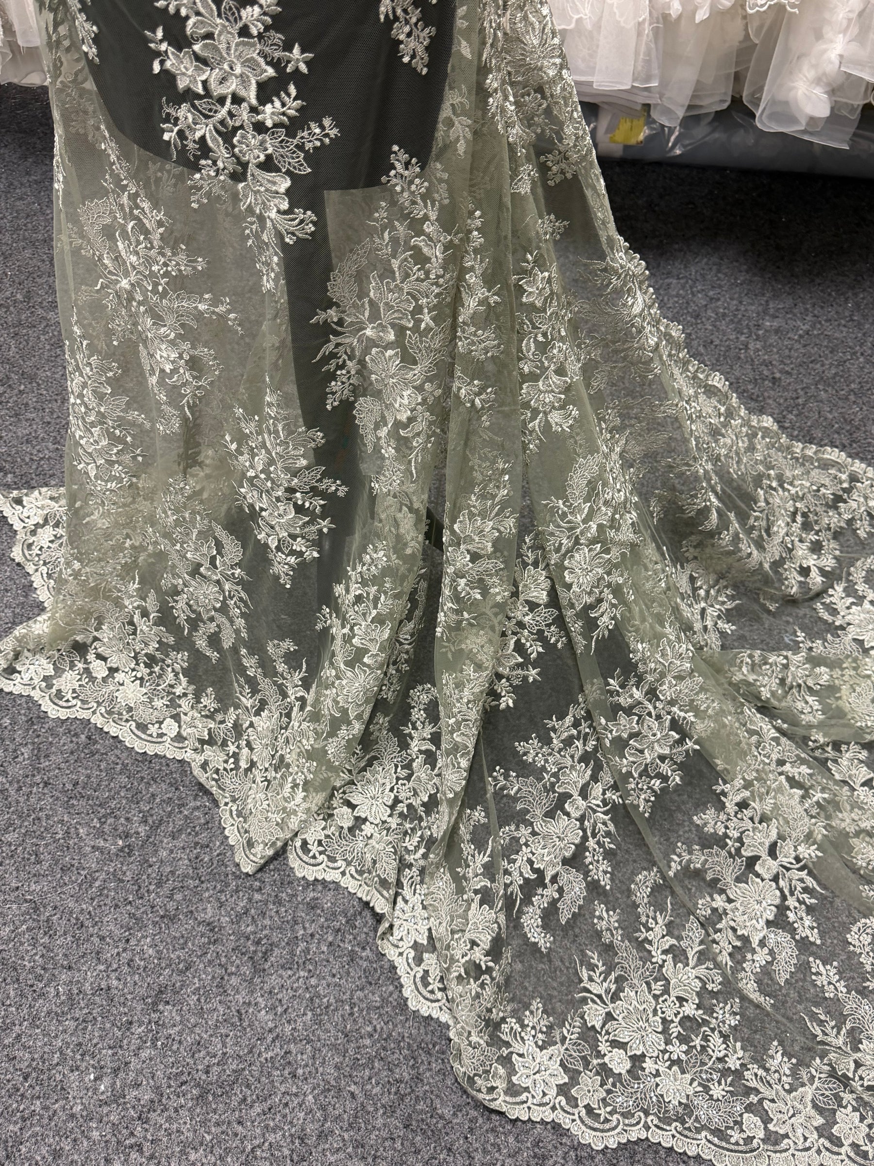 Dentelle à paillettes vert saule - EB3064