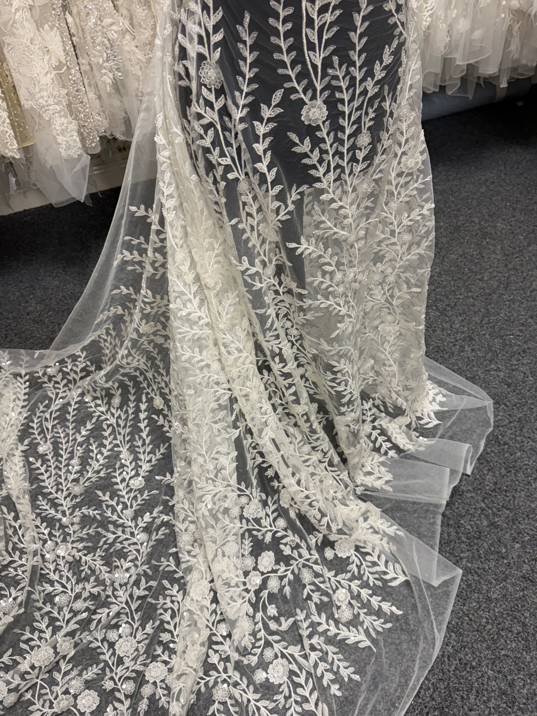 Tulle Brodé de Perles Ivoire - EB1097