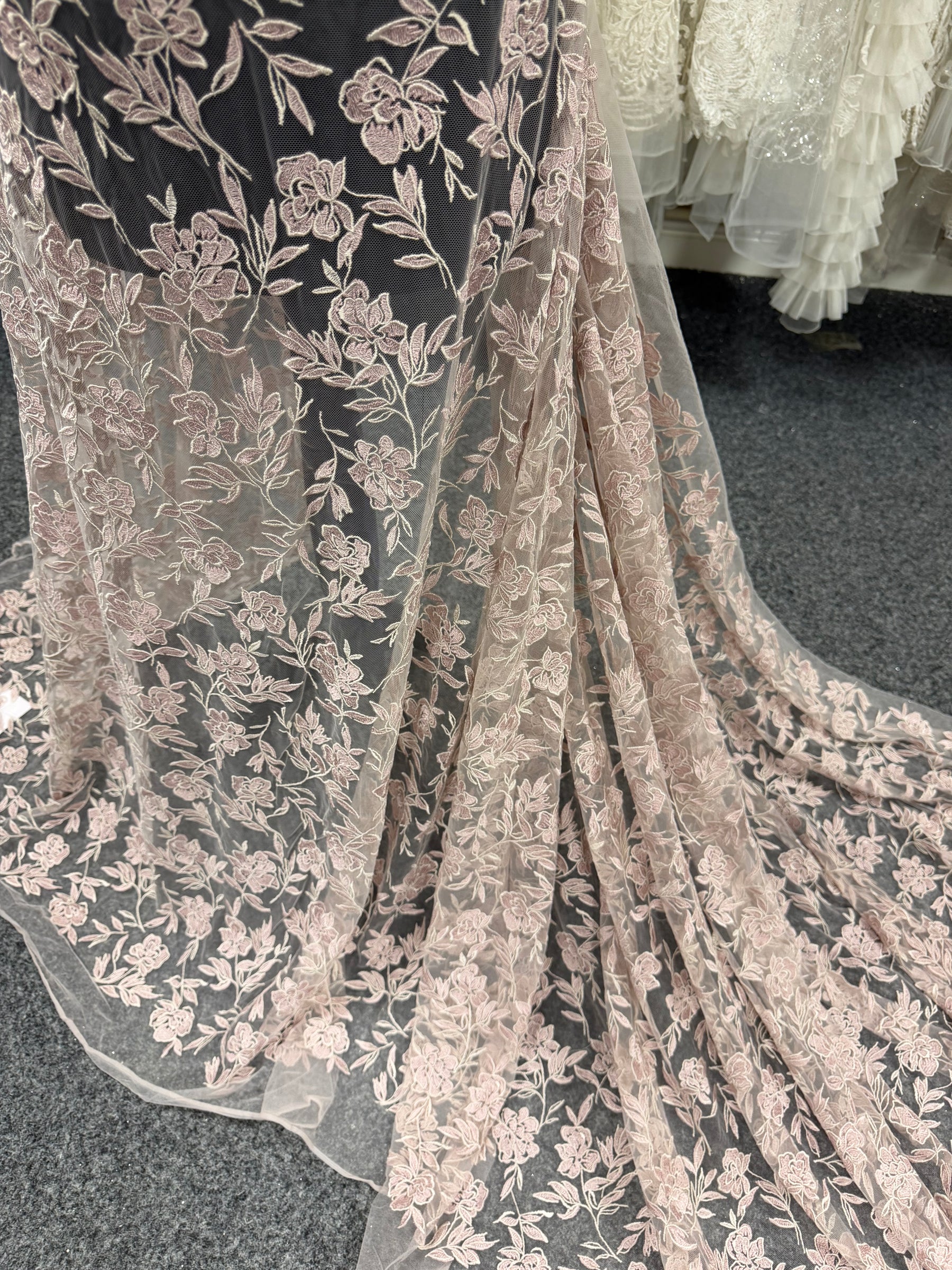 Dentelle brodée rose - EB5048