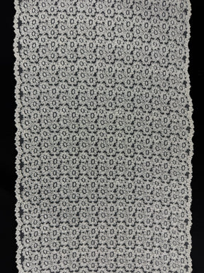 Bordure en dentelle festonnée ivoire - T624
